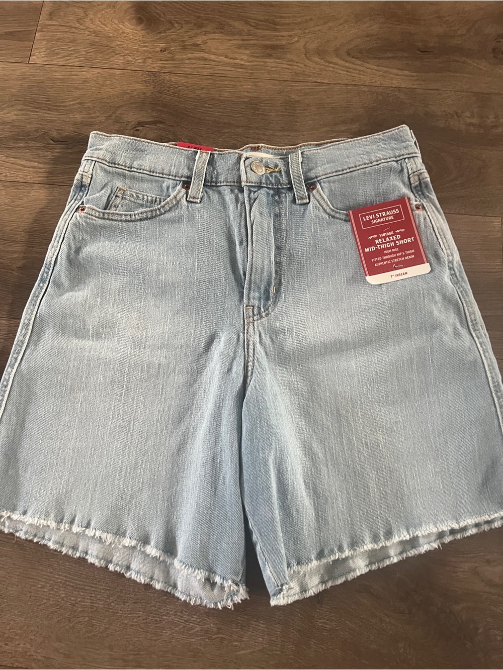 Levi Strauss Signature Relaxed Mid Thigh Jean Shorts Size 2 New
